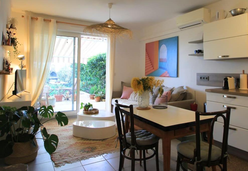 Péret Cosy Appartement Entre Vignes Et Garrigue Avec Piscine מראה חיצוני תמונה