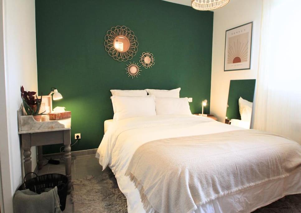 Péret Cosy Appartement Entre Vignes Et Garrigue Avec Piscine מראה חיצוני תמונה